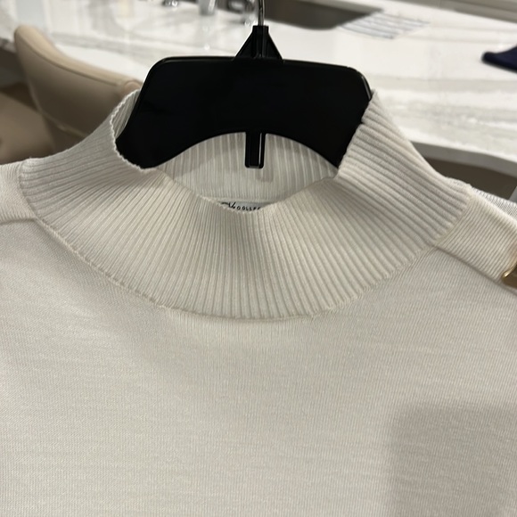 Mock turtleneck lightweight sweater - Picture 3 of 6